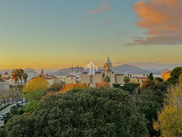 appartamento in vendita ad Alghero in zona Centro Storico
