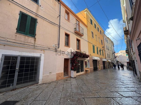 appartamento in vendita ad Alghero in zona Centro Storico