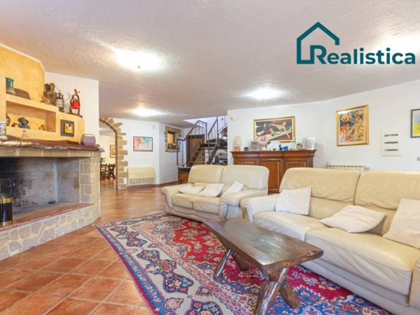 casa indipendente in vendita ad Alghero in zona Pivarada