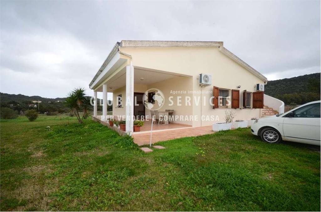 casa indipendente in vendita ad Alghero