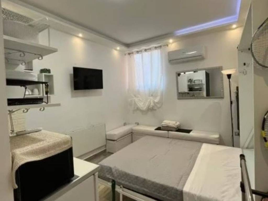 locale commerciale in vendita ad Alghero in zona Fertilia