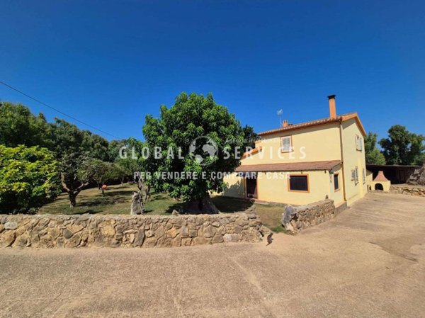 casa indipendente in vendita ad Alghero in zona Fertilia