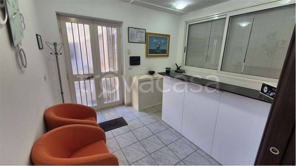 locale commerciale in vendita ad Alghero