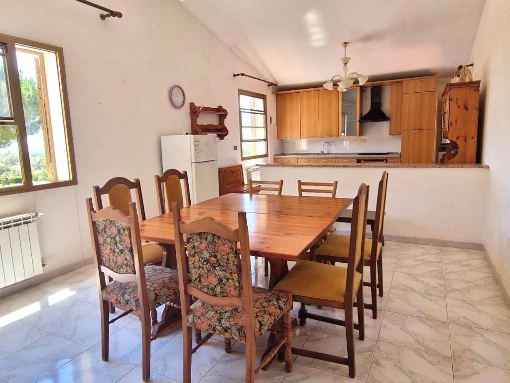 casa indipendente in vendita ad Alghero in zona Fertilia