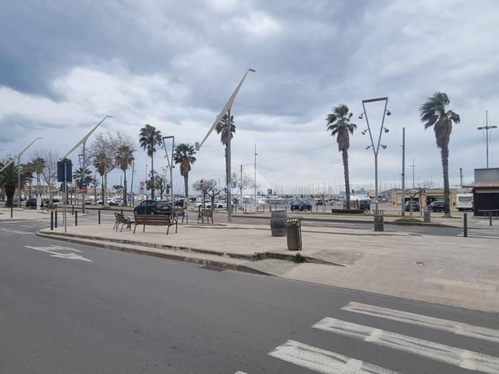 negozio in vendita ad Alghero in zona Pivarada