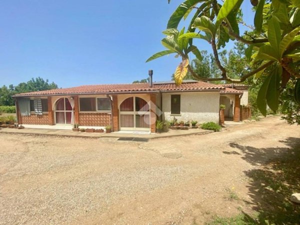 casa indipendente in vendita ad Alghero in zona Fertilia