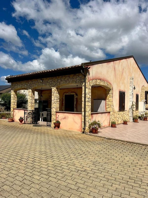 casa indipendente in vendita ad Alghero in zona Fertilia