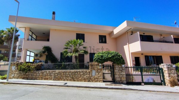 casa indipendente in vendita ad Alghero