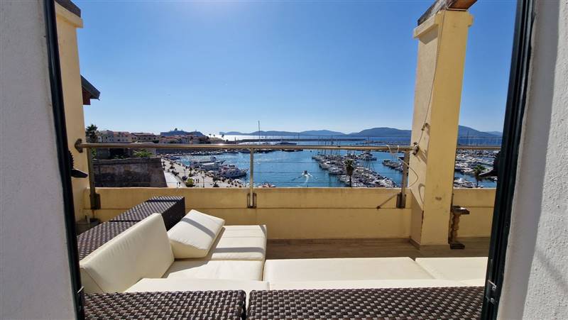 appartamento in vendita ad Alghero in zona Centro Storico