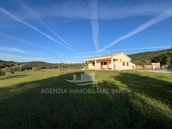 casa indipendente in vendita ad Alghero in zona Pivarada