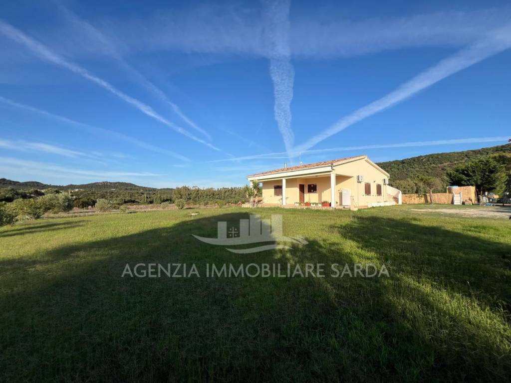 casa indipendente in vendita ad Alghero in zona Pivarada