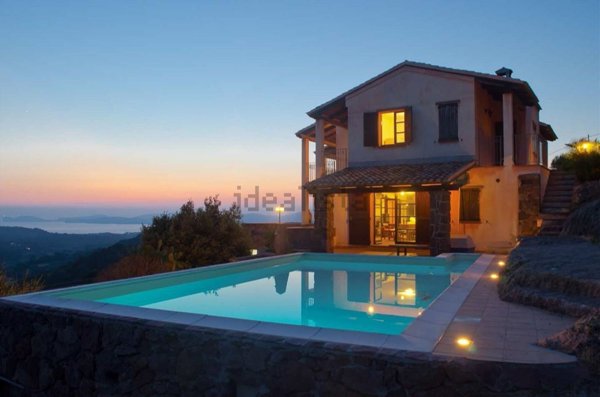 casa indipendente in vendita ad Alghero