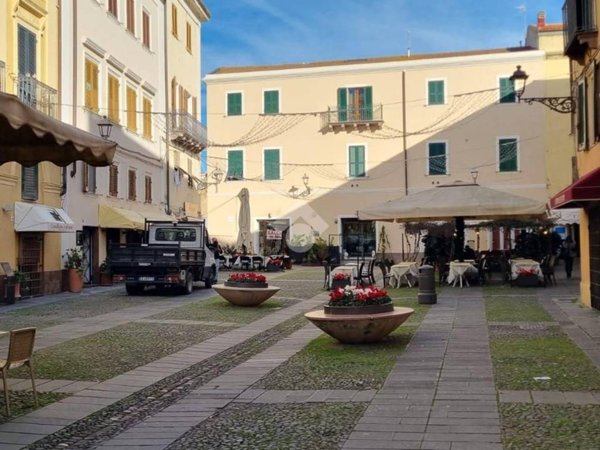 negozio in vendita ad Alghero in zona Centro Storico