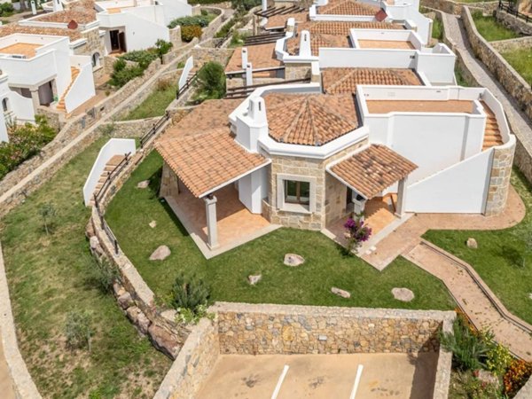 casa indipendente in vendita ad Alghero in zona Pivarada