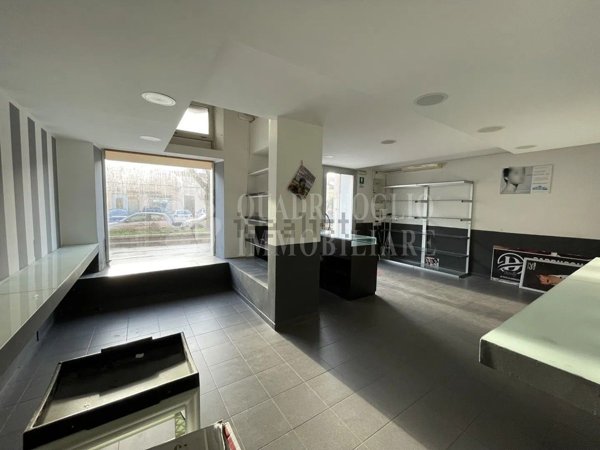 locale commerciale in vendita ad Alghero in zona Centro Storico