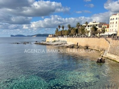 negozio in vendita ad Alghero in zona Centro Storico