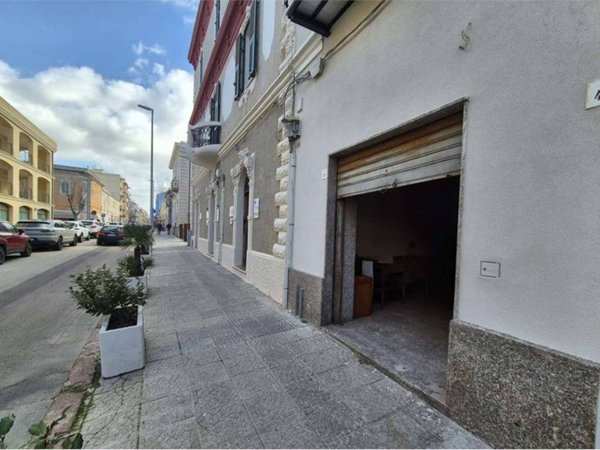 negozio in vendita ad Alghero in zona Pivarada