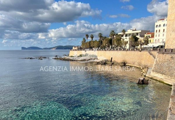 negozio in vendita ad Alghero in zona Centro Storico