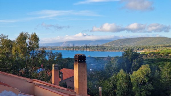 casa indipendente in vendita ad Alghero in zona Fertilia