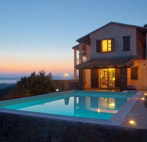 casa indipendente in vendita ad Alghero in zona Calabona