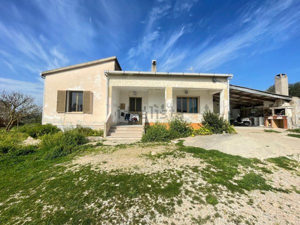 casa indipendente in vendita ad Alghero