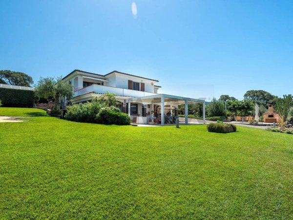 casa indipendente in vendita ad Alghero in zona Fertilia