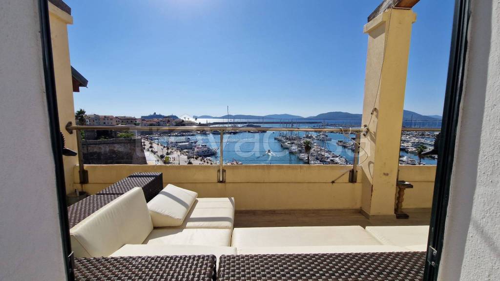 appartamento in vendita ad Alghero in zona Centro Storico
