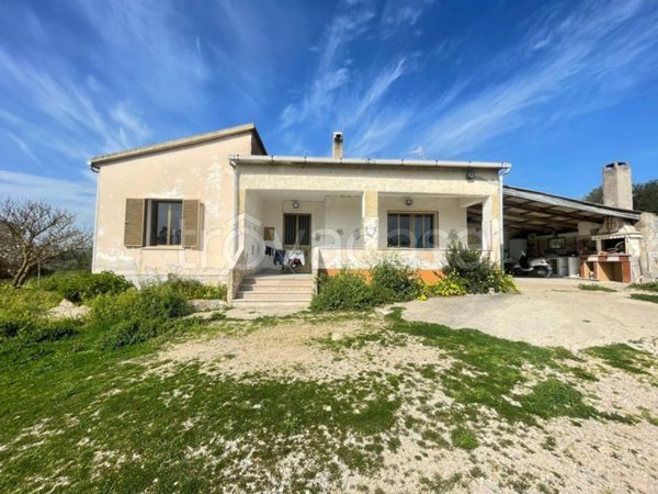 casa indipendente in vendita ad Alghero