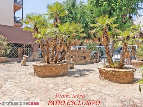 locale commerciale in vendita ad Alghero in zona Calabona