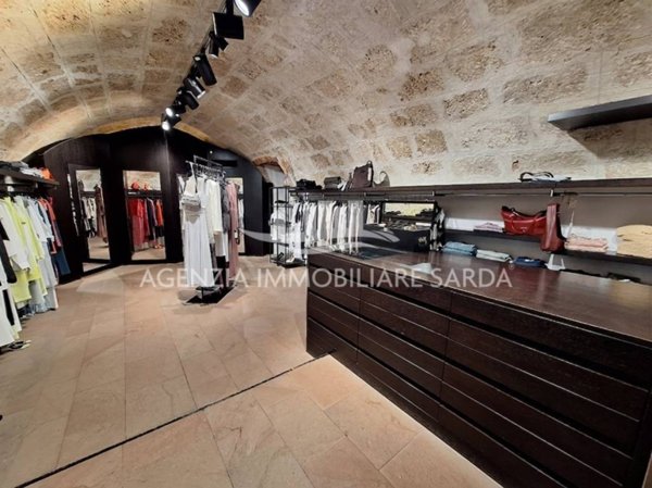negozio in vendita ad Alghero in zona Centro Storico