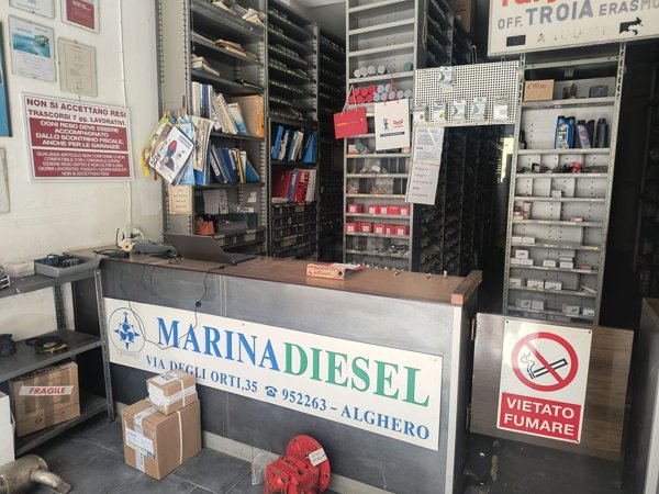 locale commerciale in vendita ad Alghero