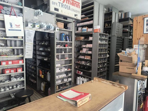 negozio in vendita ad Alghero in zona Maria Pia