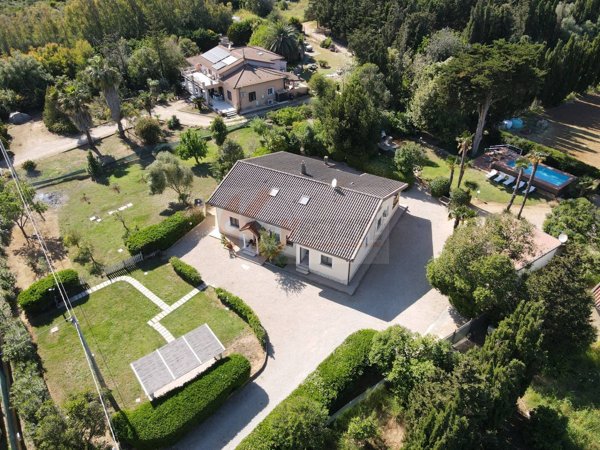 casa indipendente in vendita ad Alghero in zona Fertilia