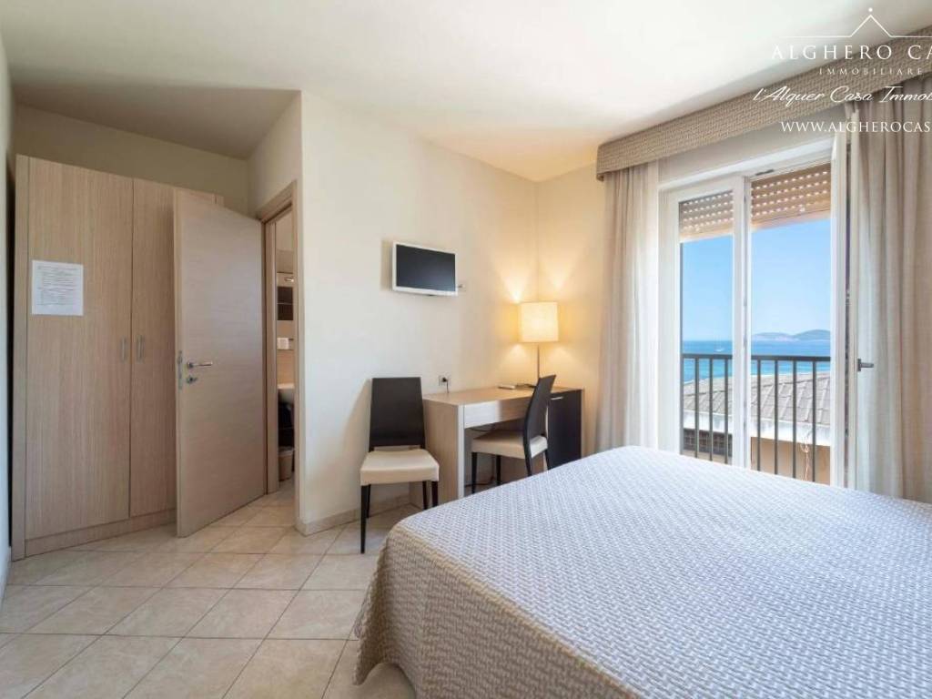 negozio in vendita ad Alghero in zona Fertilia