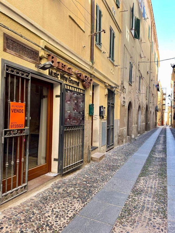 locale commerciale in vendita ad Alghero in zona Centro Storico