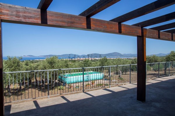 casa indipendente in vendita ad Alghero