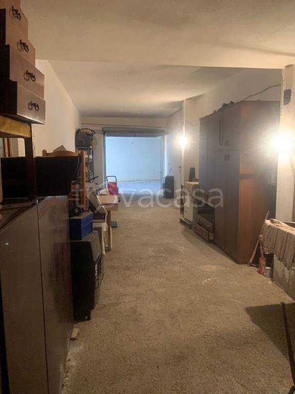 locale di sgombero in vendita ad Alghero in zona Calabona