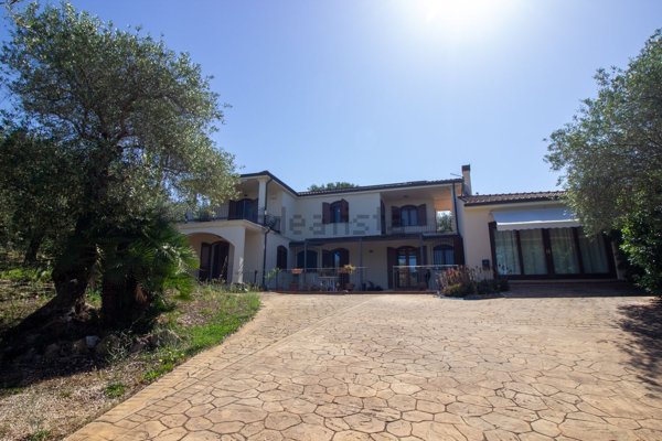 casa indipendente in vendita ad Alghero