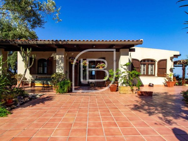 casa indipendente in vendita ad Alghero