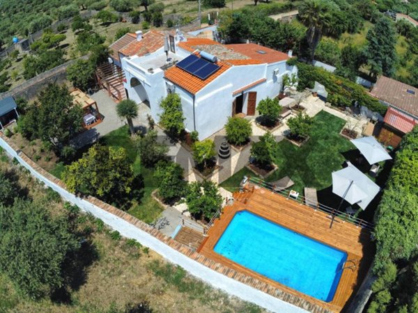 casa indipendente in vendita ad Alghero in zona Carrabuffas