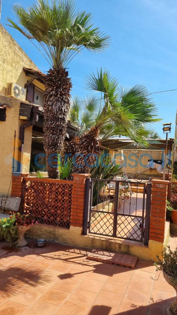 casa indipendente in vendita ad Alghero in zona Carmine