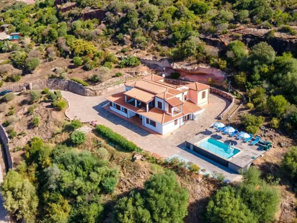 casa indipendente in vendita ad Alghero