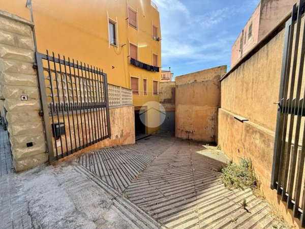 box auto in vendita ad Alghero in zona Carrabuffas