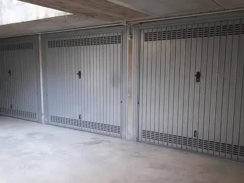 box auto in vendita ad Alghero