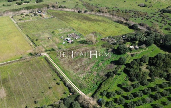 terreno in vendita ad Alghero in zona Carrabuffas