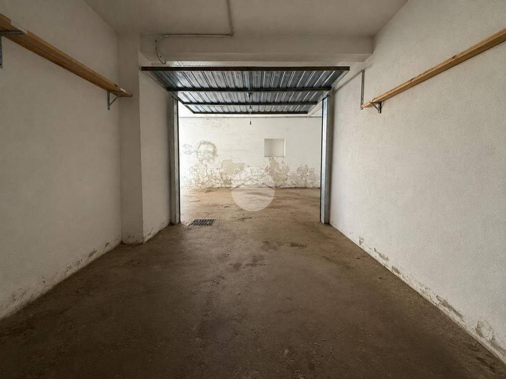 box auto in vendita ad Alghero in zona Sant'Agostino