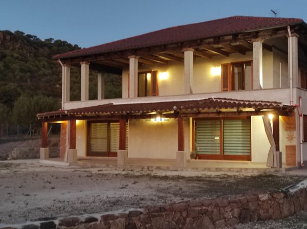 casa indipendente in vendita ad Alghero in zona Carrabuffas