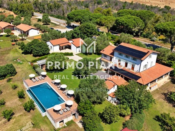 casa indipendente in vendita ad Alghero in zona Carrabuffas