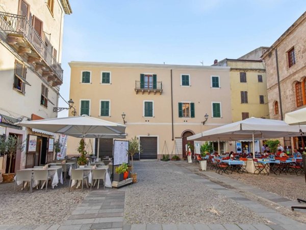 intera palazzina in vendita ad Alghero in zona Centro Storico