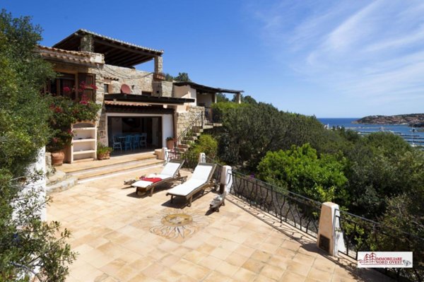 casa indipendente in vendita ad Arzachena in zona Porto Cervo